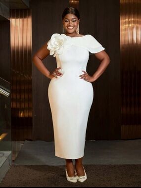 Boutique 9 Ivory One-Shoulder Midi Dress with Oversized Floral Applique